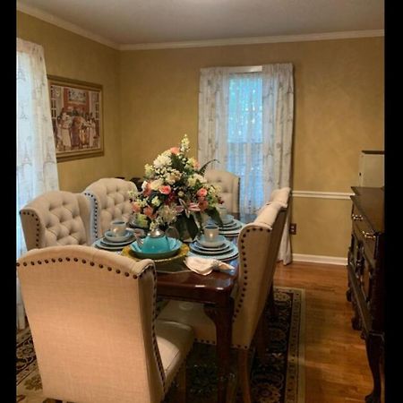 A Place To Stay Worry Free Greensboro Luaran gambar